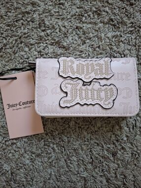 Juicy Couture Elongated Bifold  Embossed Logo Wallet with Stud Chiffon Pink NWT